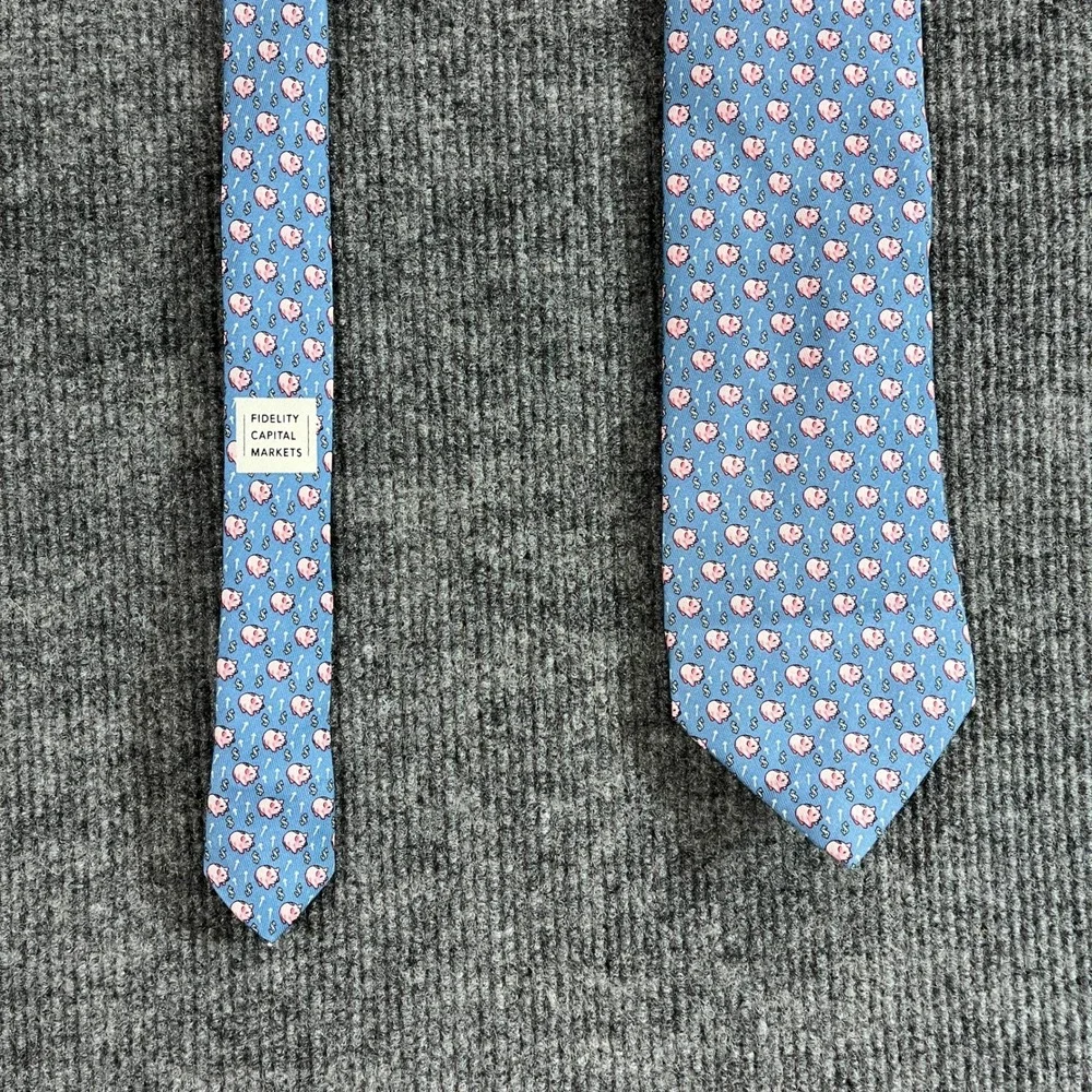 NWT Vineyard Vines Fidelity Capital Markets Piggy Bank Silk Tie Blue Finance